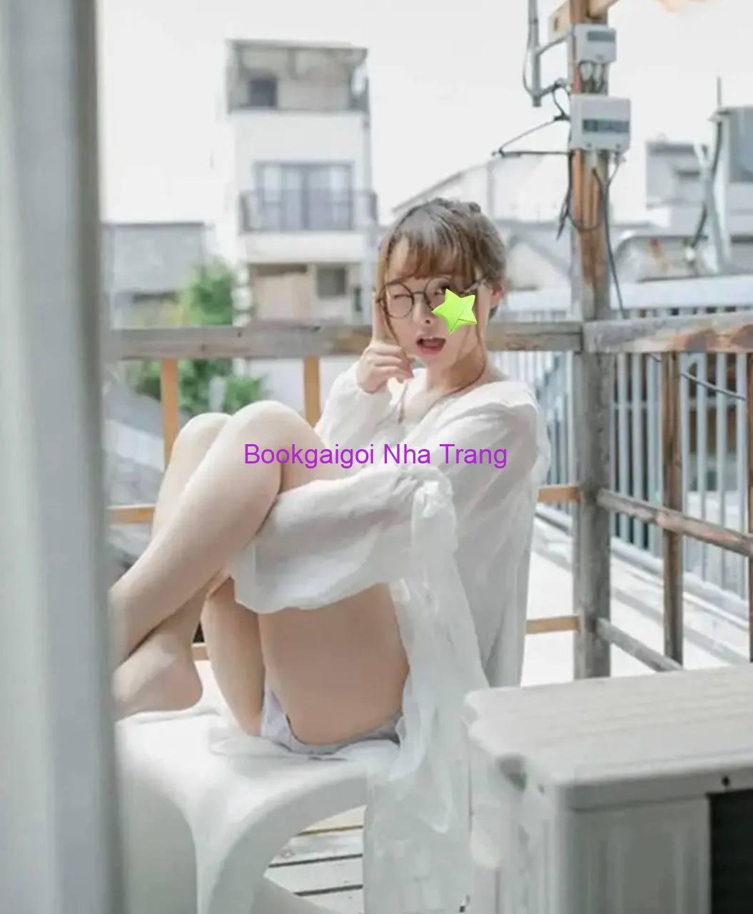 Quỳnh Chi – Gương Mặt Xinh Đẹp, Dáng Cân Đối Và Thân Thiện (1) Quỳnh Chi – Gương Mặt Xinh Đẹp, Dáng Cân Đối Và Thân Thiện