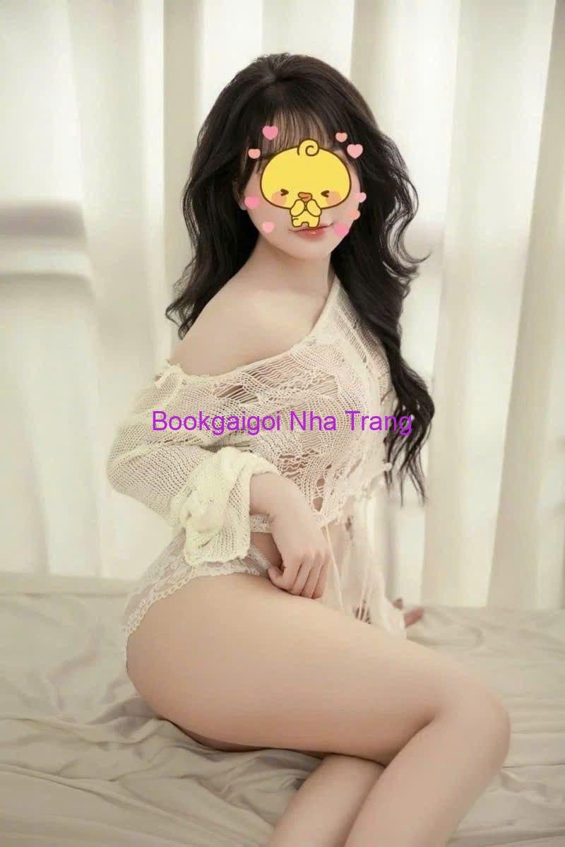 Vy Vy – Gương Mặt Xinh Đẹp, Trẻ Trung Tại Nha Trang (1) Vy Vy – Gương Mặt Xinh Đẹp, Trẻ Trung Tại Nha Trang