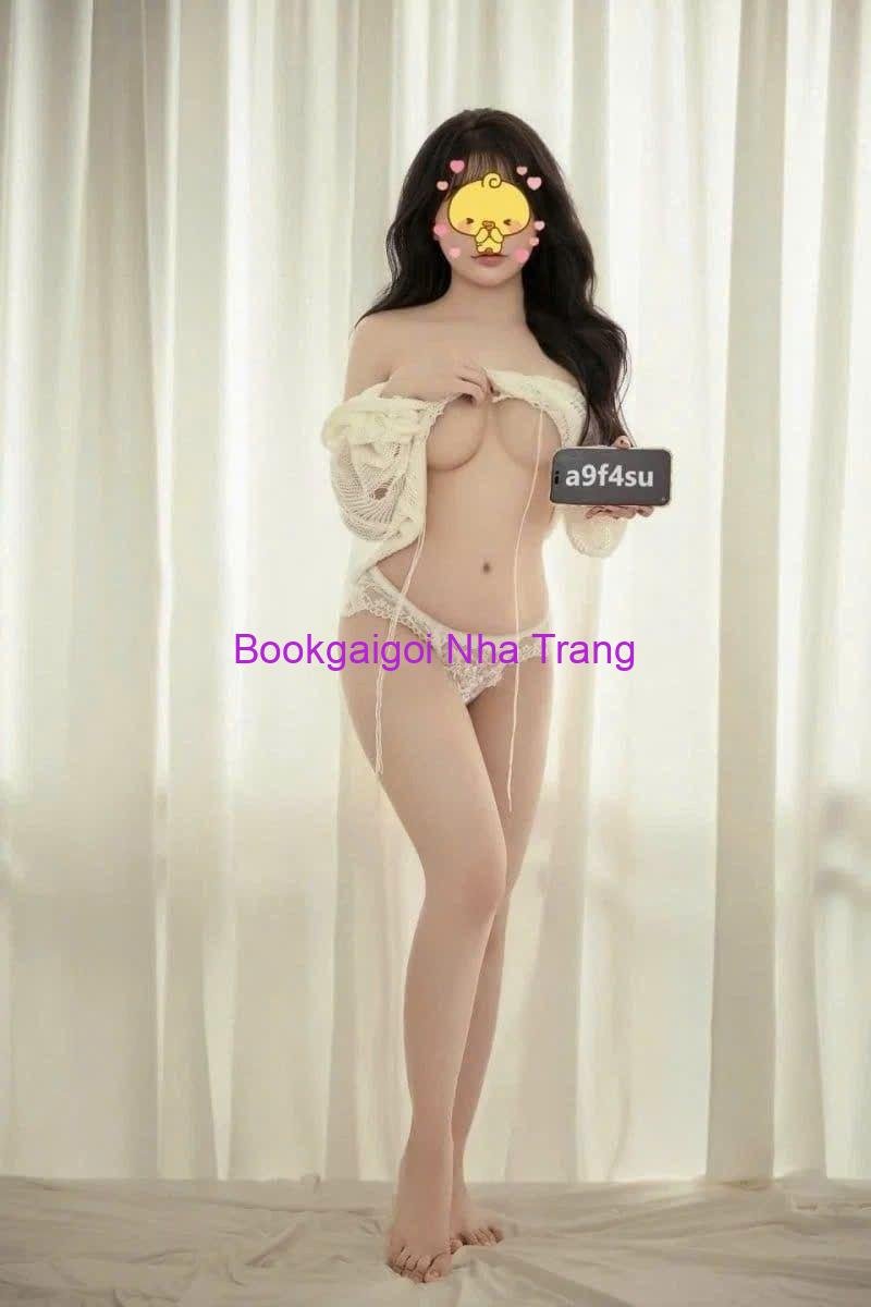 Vy Vy – Gương Mặt Xinh Đẹp, Trẻ Trung Tại Nha Trang (2)